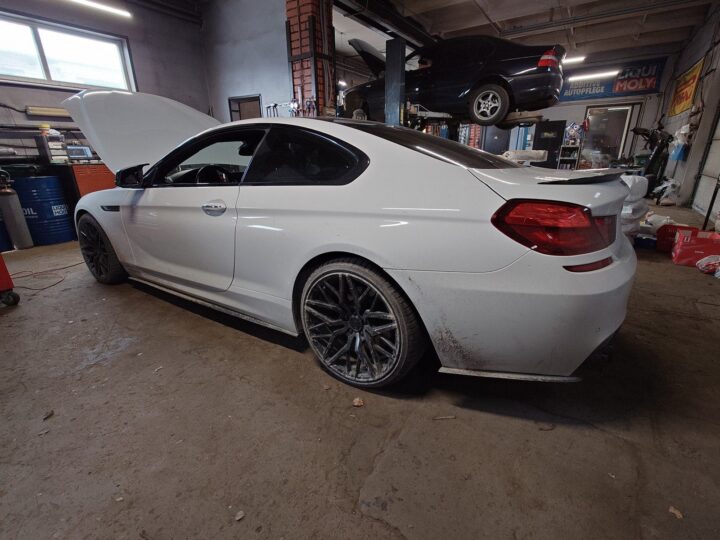 BMW 640 F13 strāvas noplūdes diagnostika un Keyless Go remonts, foto 1